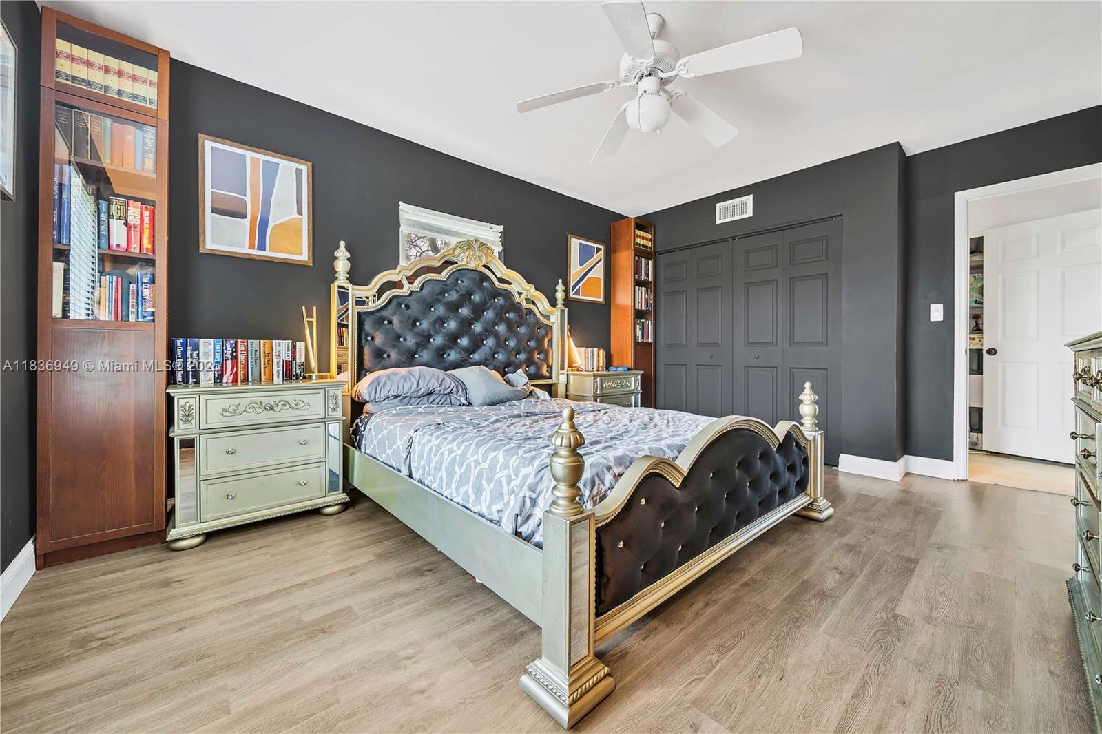 27237 Rio Vista Circle, Bonita Springs, Florida image 23