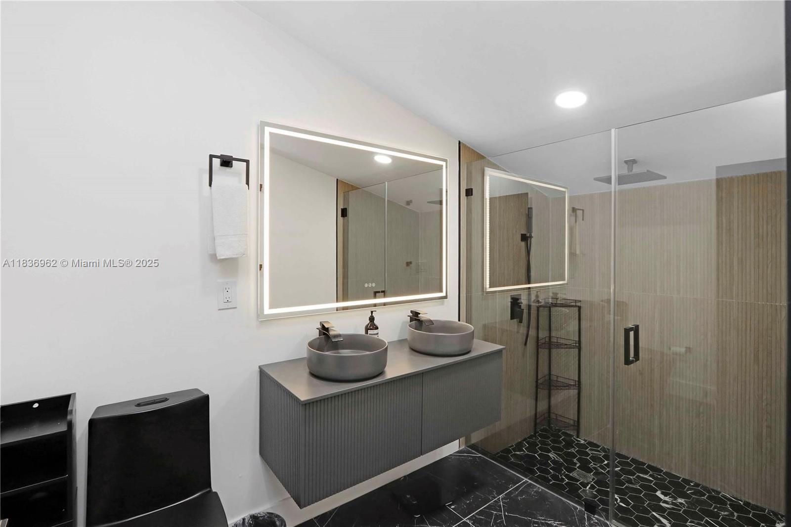 231 NE 45th St, Miami, Florida image 11