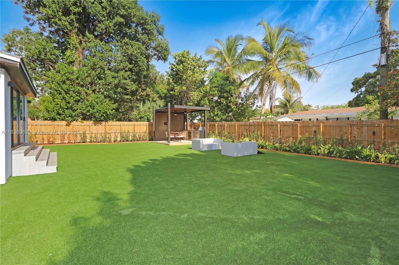 231 NE 45th St, Miami, Florida image 19