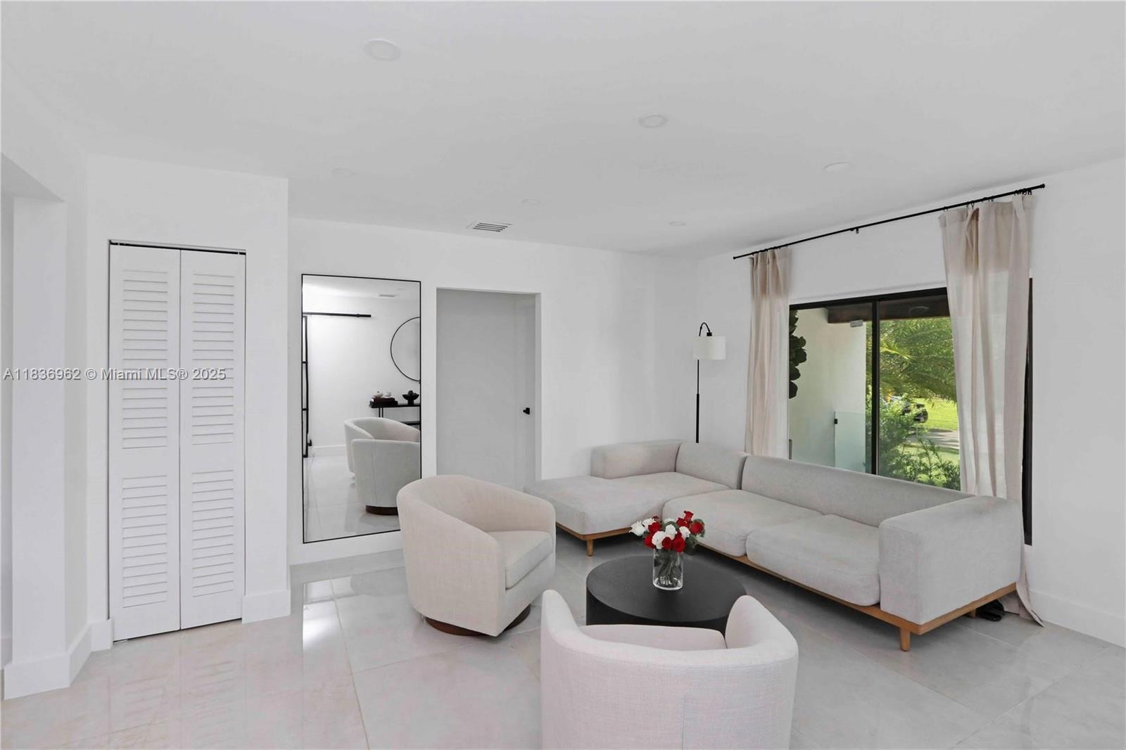 231 NE 45th St, Miami, Florida image 4
