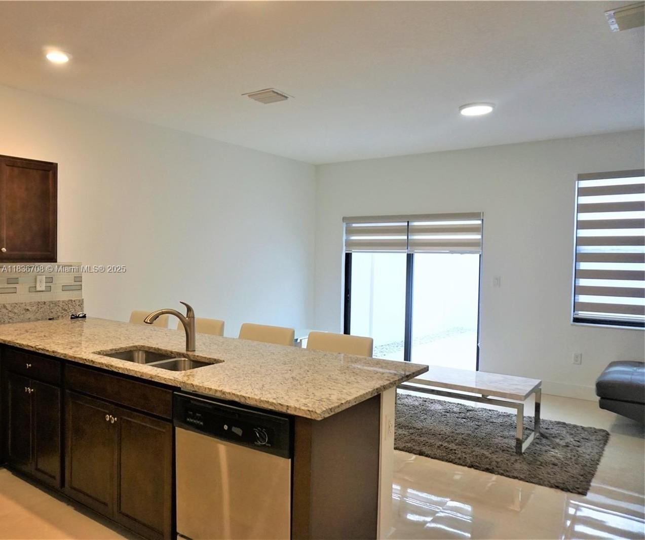 10498 W 33rd Way, Hialeah, Florida image 16