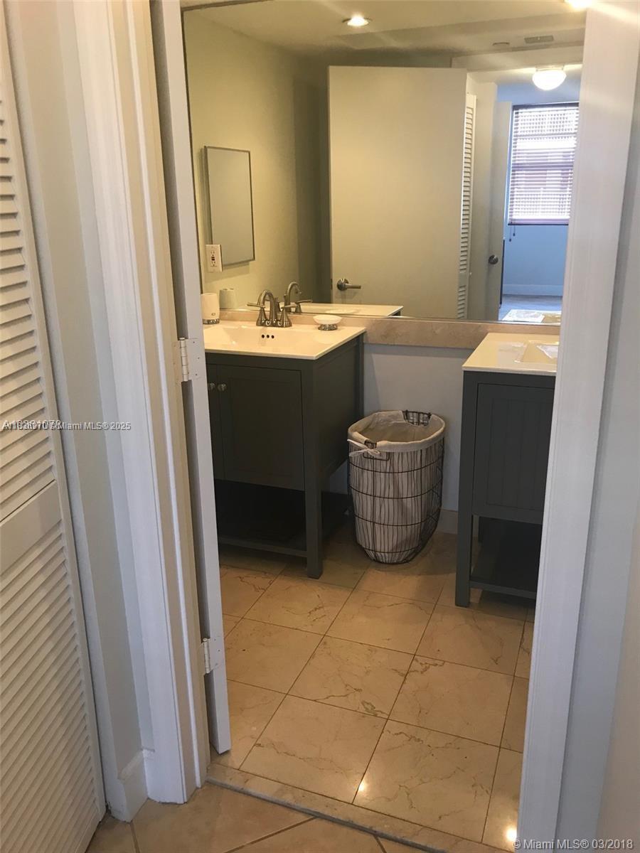 Residential, Miami Beach, Florida image 14