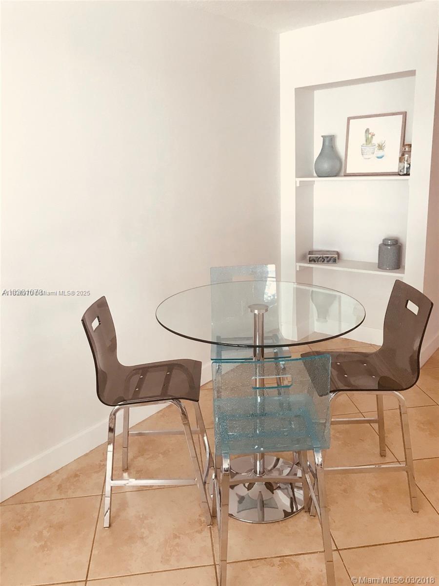 Residential, Miami Beach, Florida image 6
