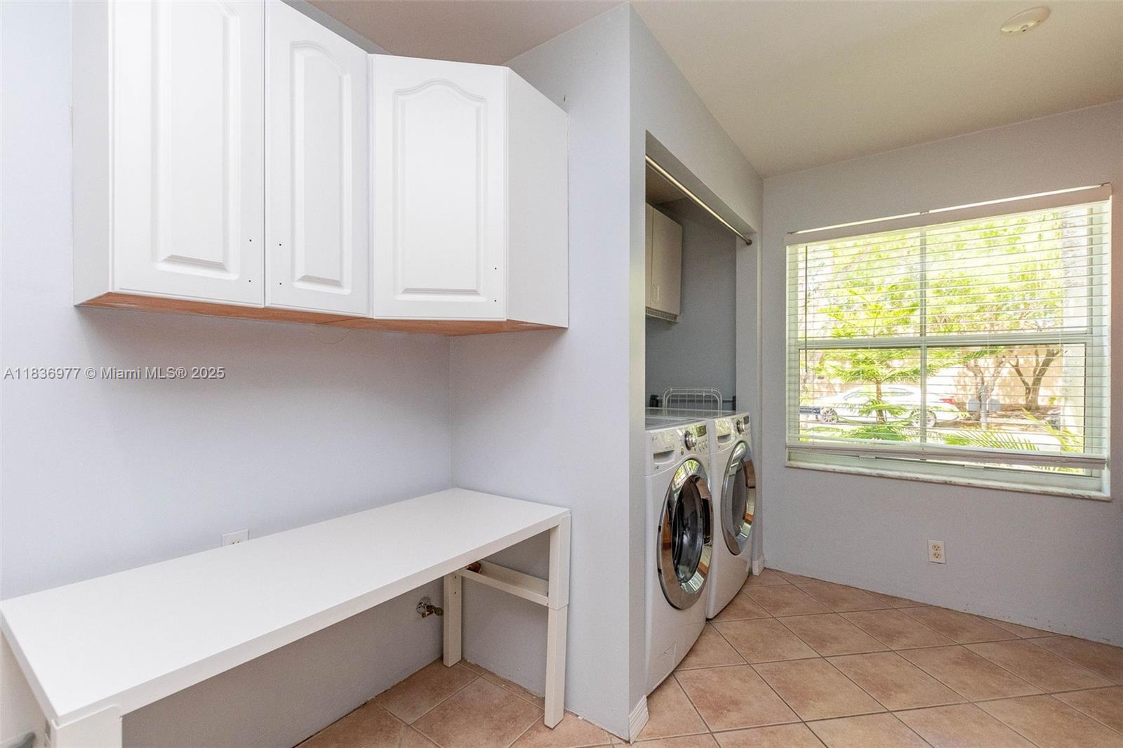 2020 Andromeda Ln, Weston, Florida image 18