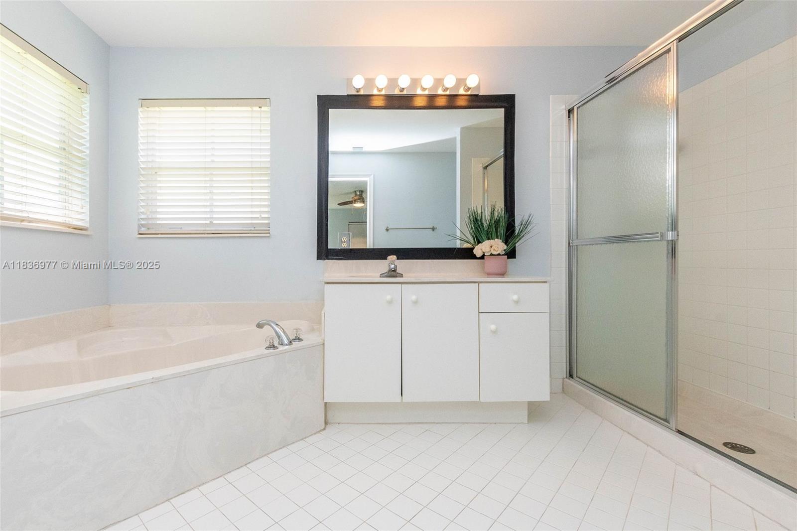 2020 Andromeda Ln, Weston, Florida image 27