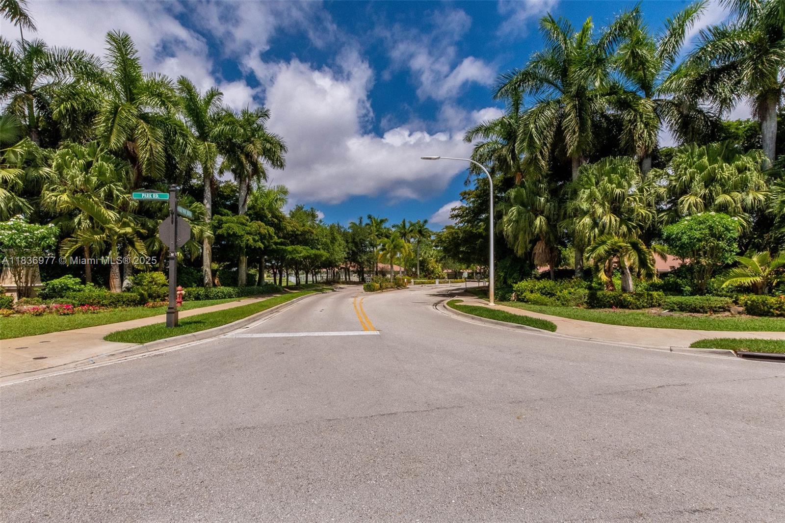 2020 Andromeda Ln, Weston, Florida image 46