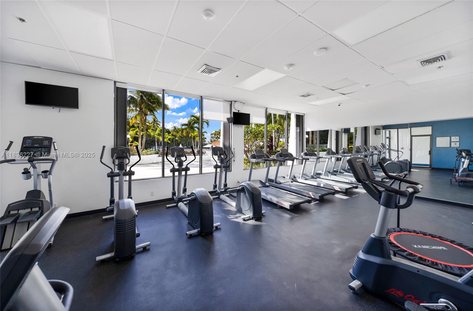 100 Bayview Dr #1905, Sunny Isles Beach, Florida image 27