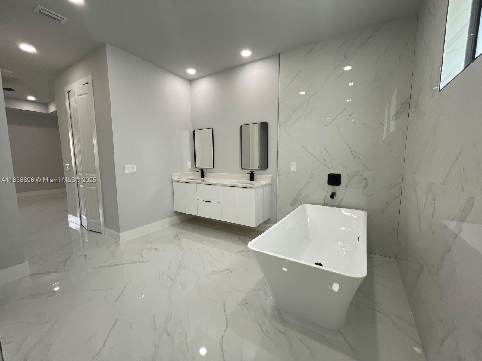 4114 Nw 24th Terra, Cape Coral, Florida image 10