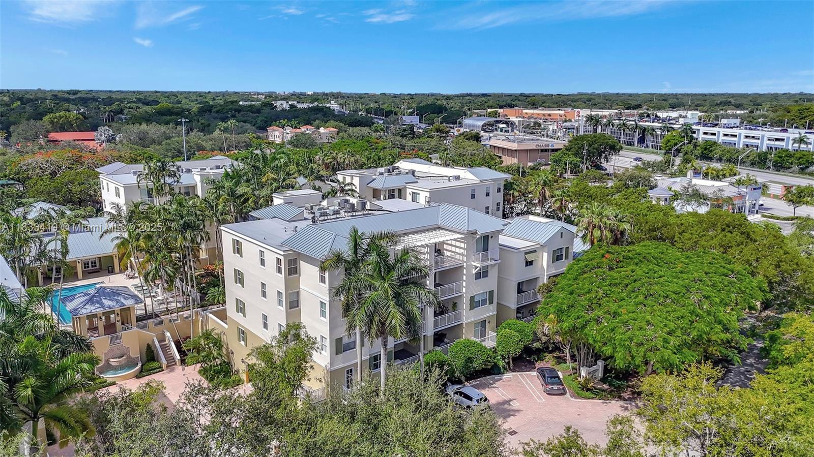 7588 SW 102nd St #203, Pinecrest, Florida image 32