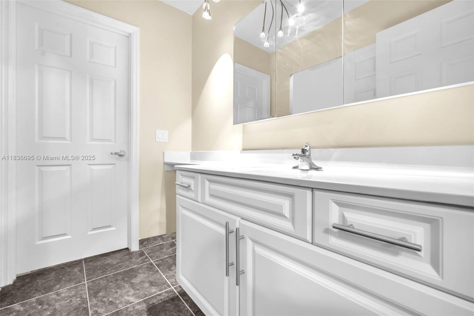 Property photo # 6