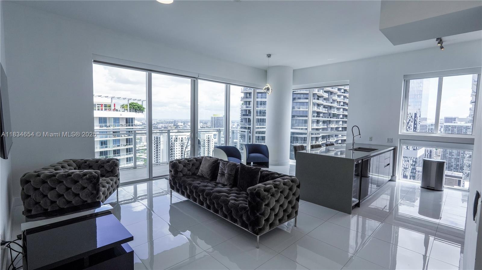Condo for Sale in Miami, FL