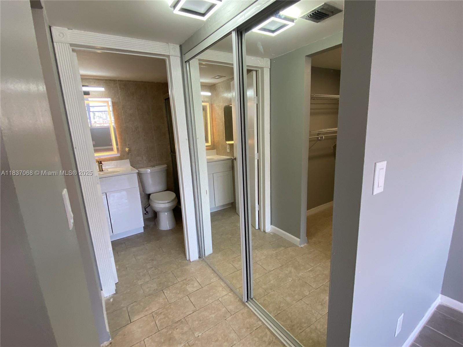 2025 NE 164th St #807, North Miami Beach, Florida image 15