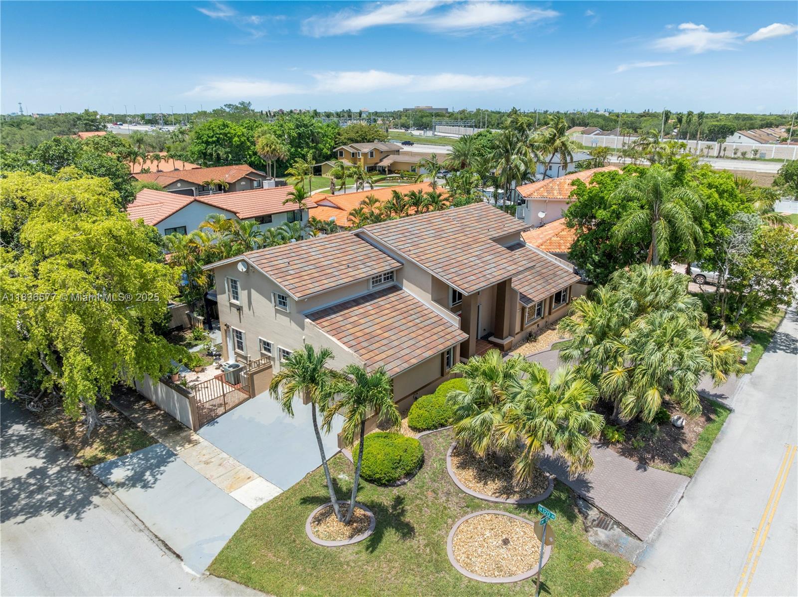 11999 SW 92nd Ln, Miami, Florida image 34