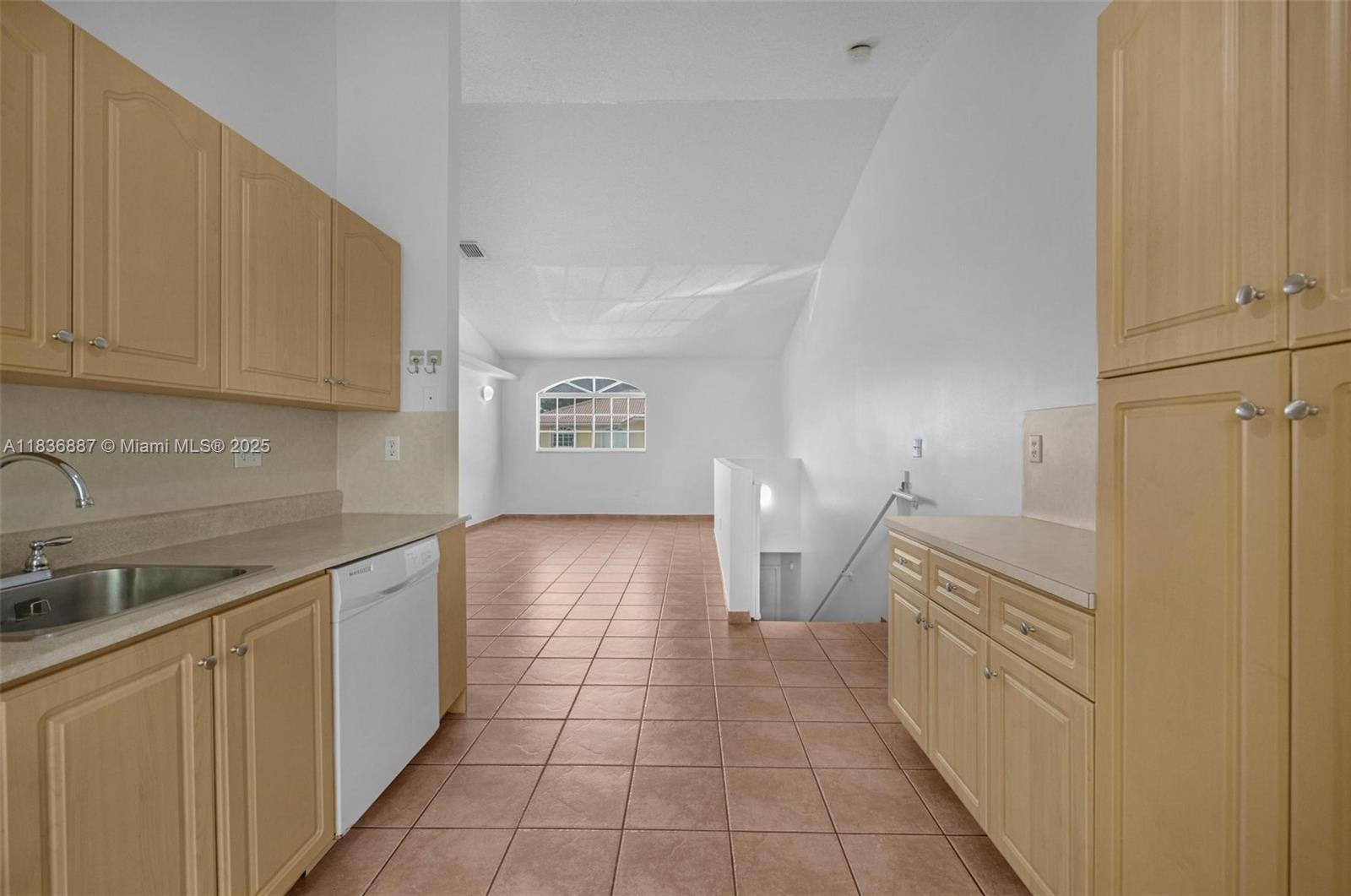 7506 W 20th Ave #206, Hialeah, Florida image 9