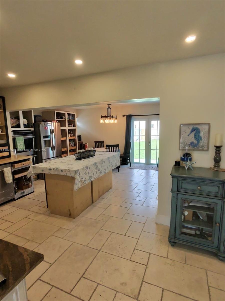 296 Navajo St, Miami Springs, Florida image 17