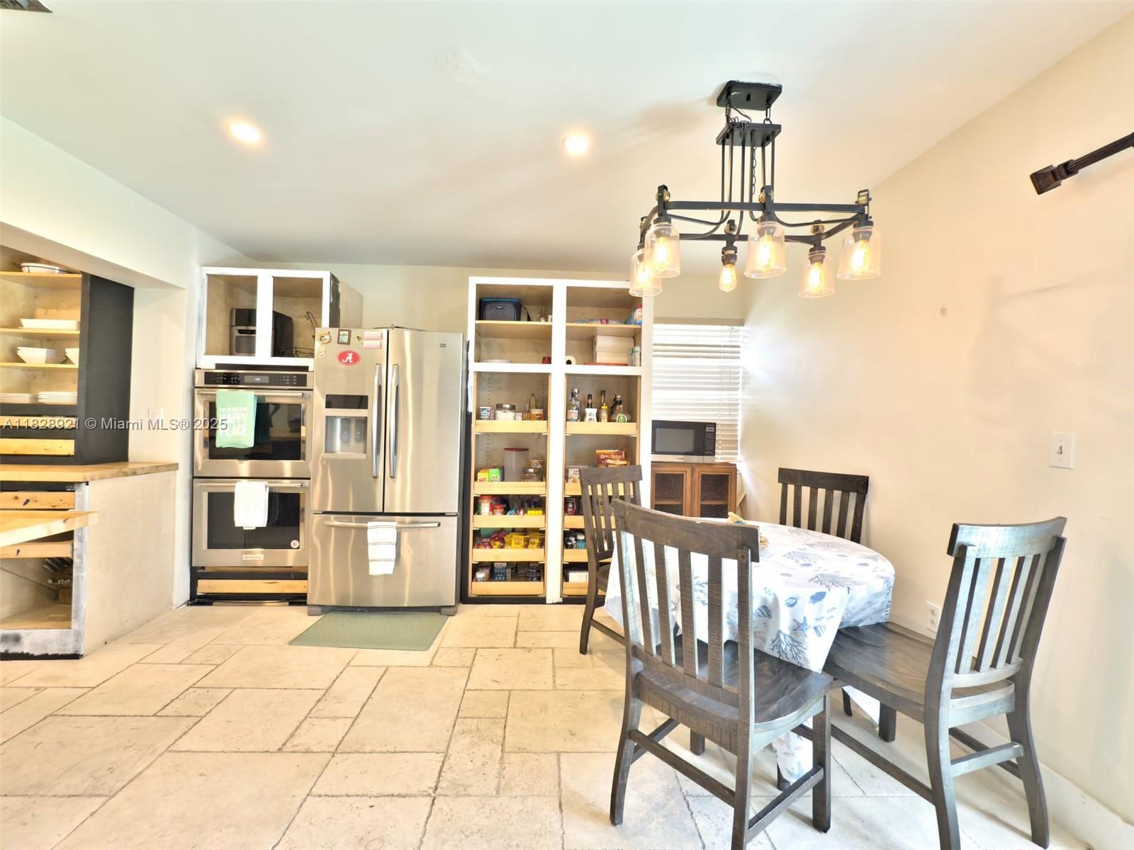 296 Navajo St, Miami Springs, Florida image 20