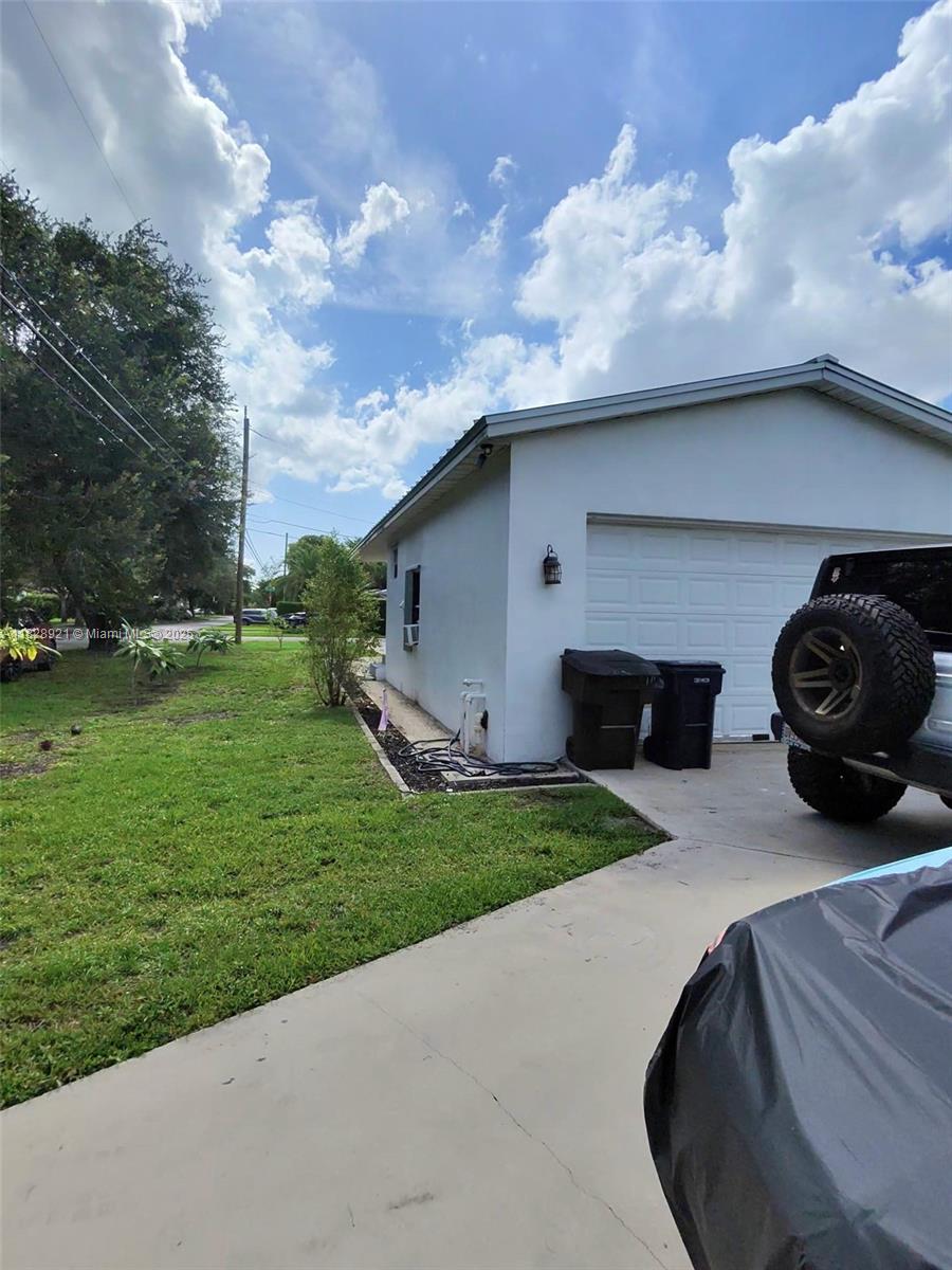 296 Navajo St, Miami Springs, Florida image 4