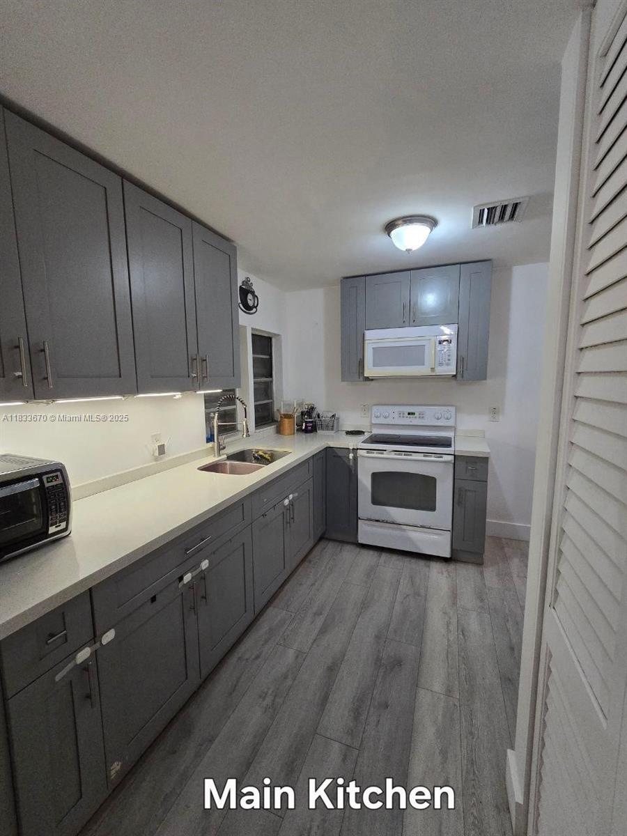 7700 NE 1st Ct, Miami, Florida image 3