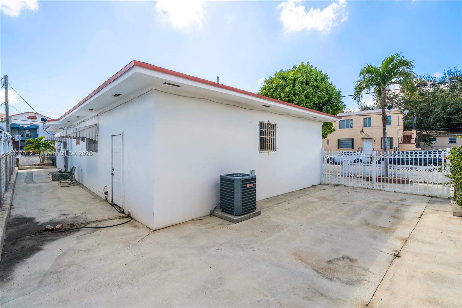 201 NW 14th Ave, Miami, Florida image 5
