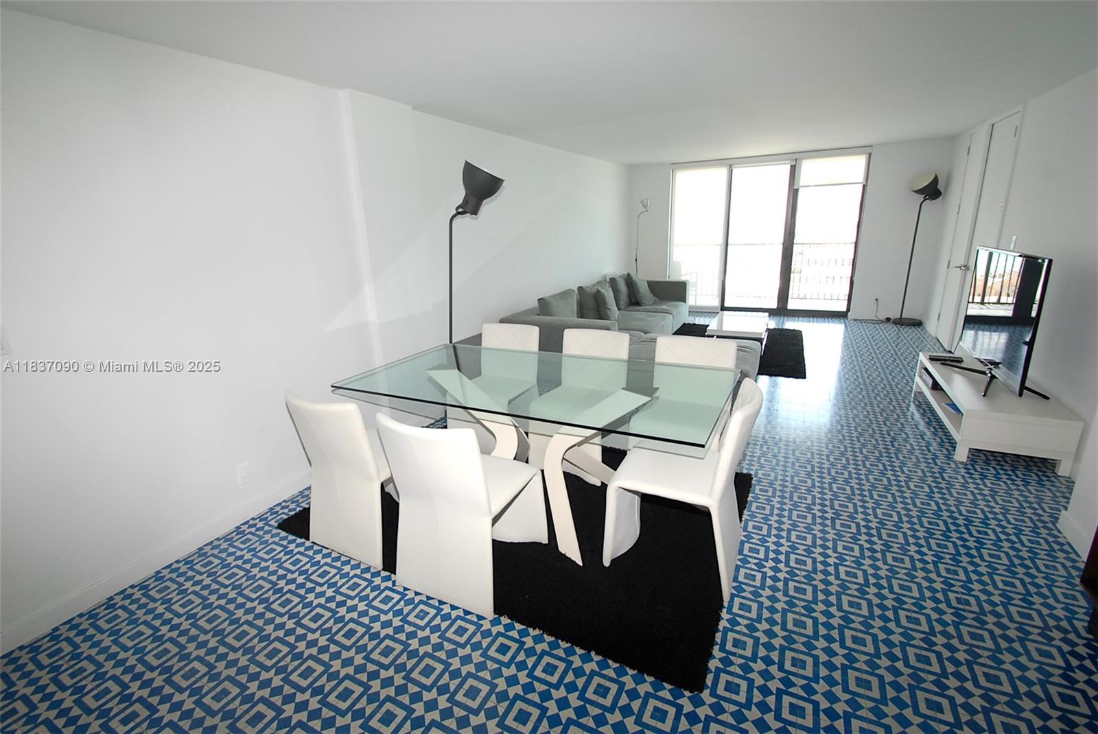 Property photo # 0