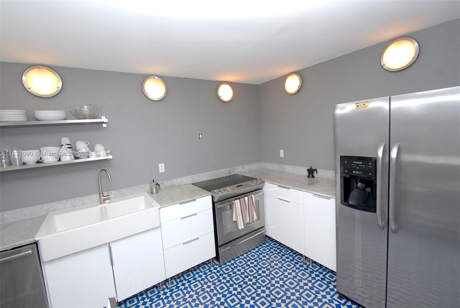 Property photo # 8