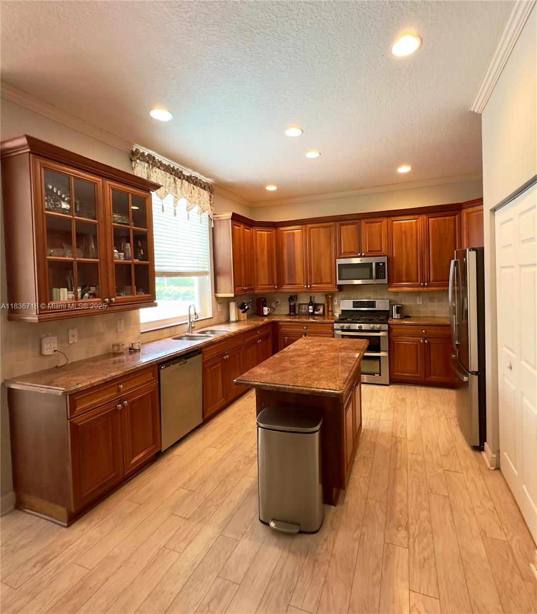 422 Oriole Cir, Jupiter, Florida image 6