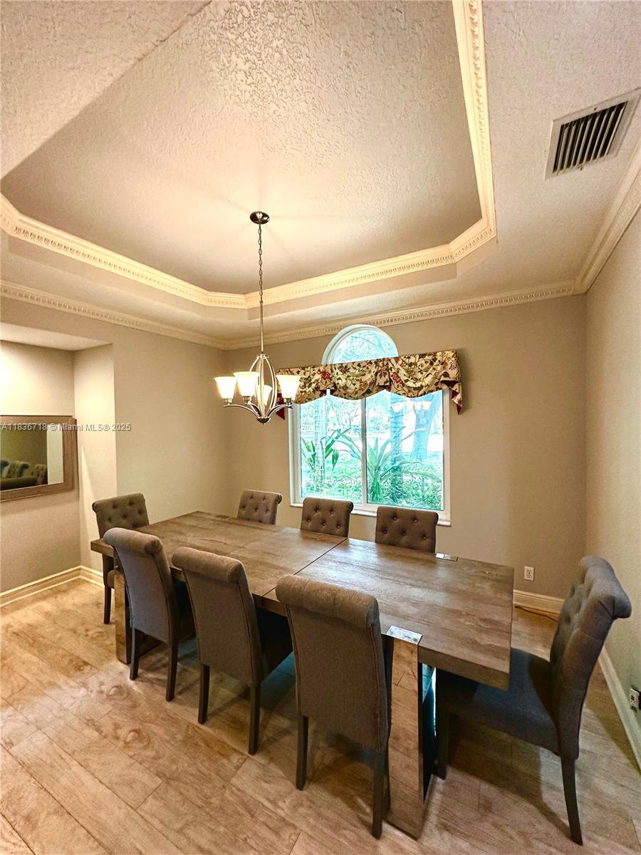 422 Oriole Cir, Jupiter, Florida image 9
