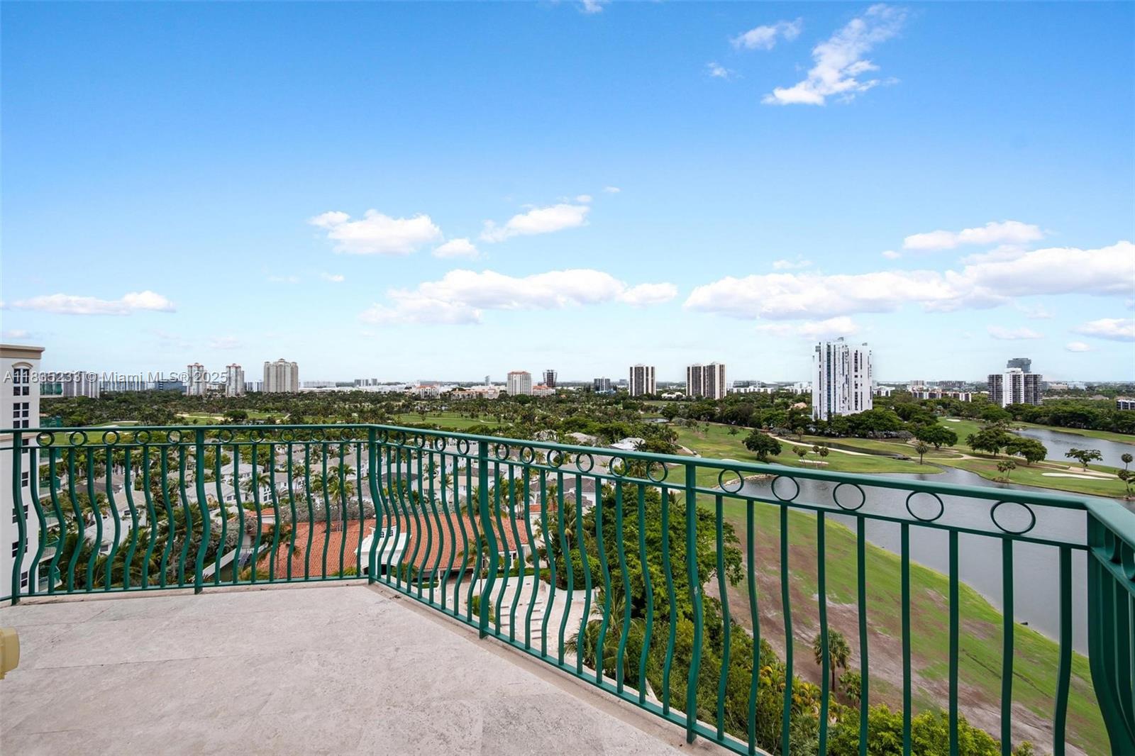 20000 E Country Club Dr #TS02, Aventura, Florida image 40