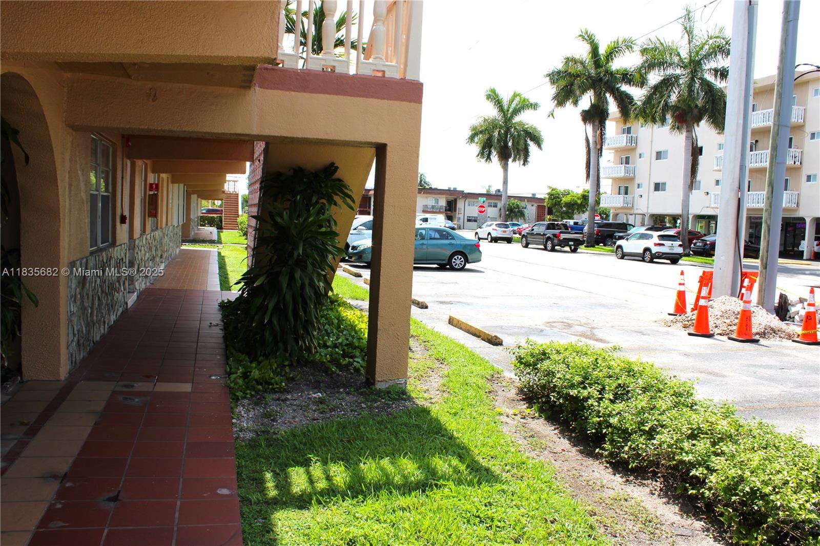 1154 W 35th St #221, Hialeah, Florida image 35