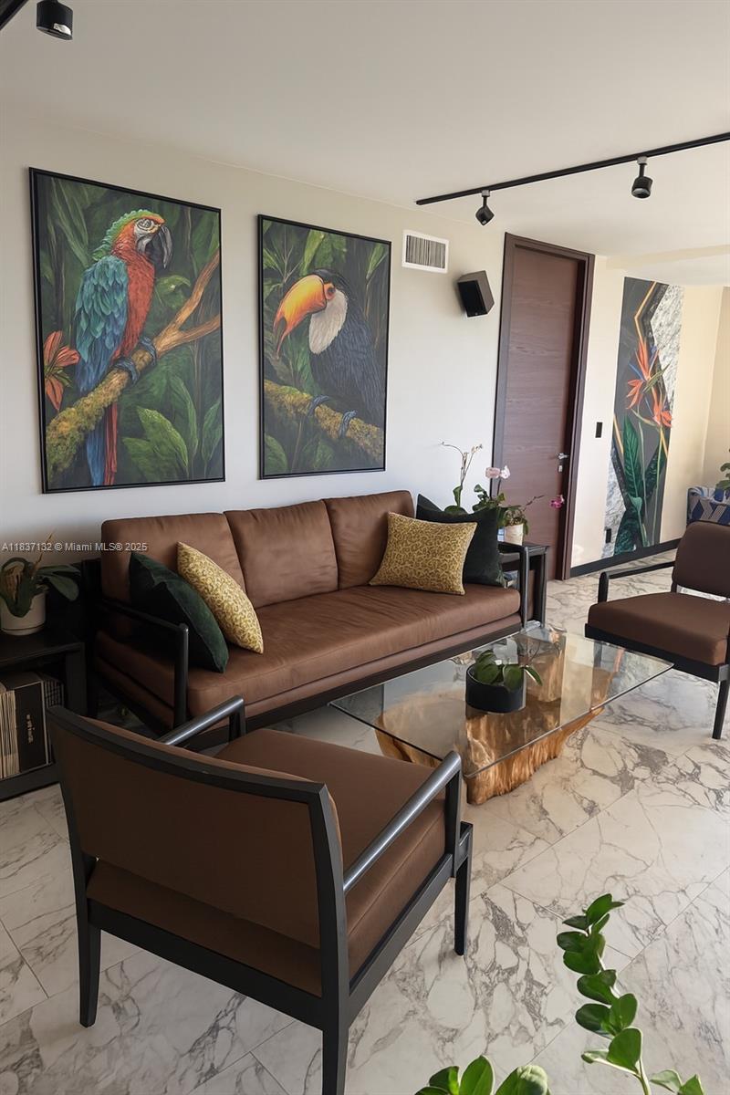 20379 W Country Club Dr #2333, Aventura, Florida image 10