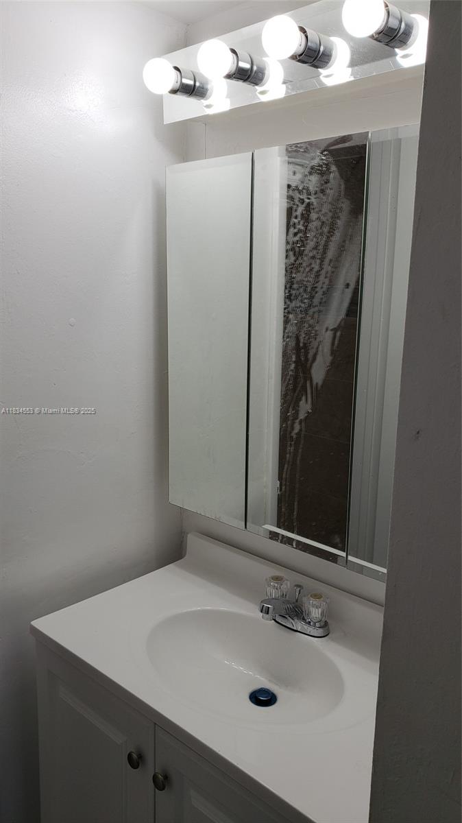 1325 W 68th St #214, Hialeah, Florida image 18