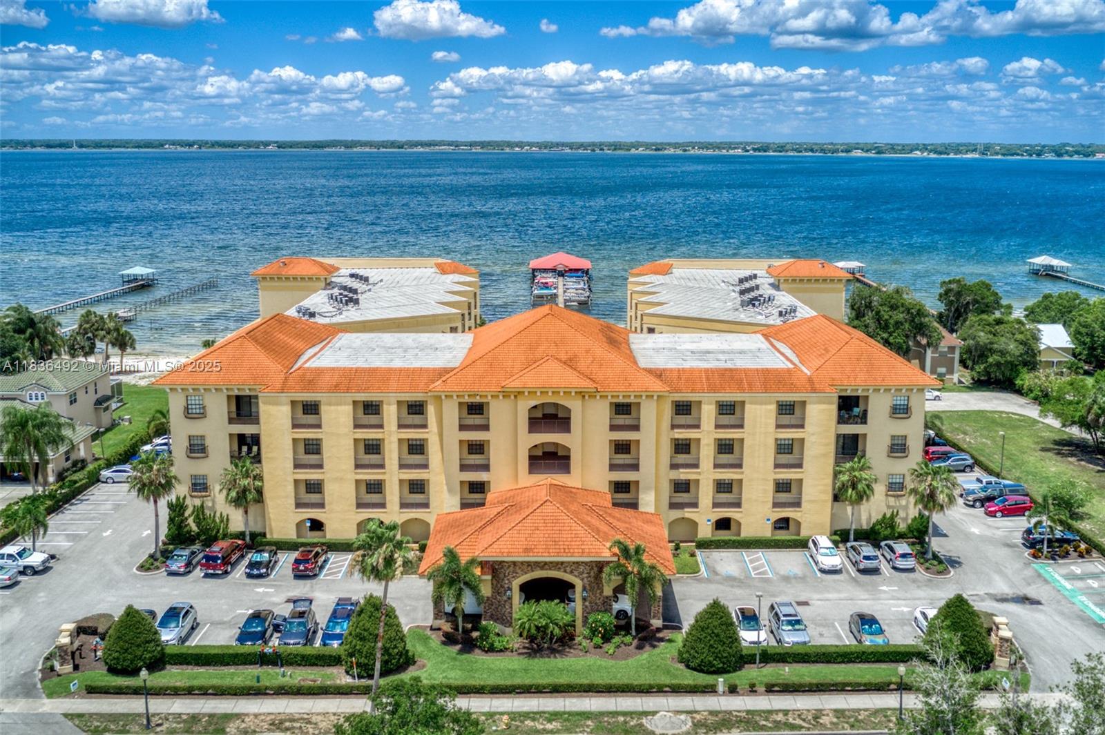 2351 Lakeview Dr #316, Sebring, Florida image 7