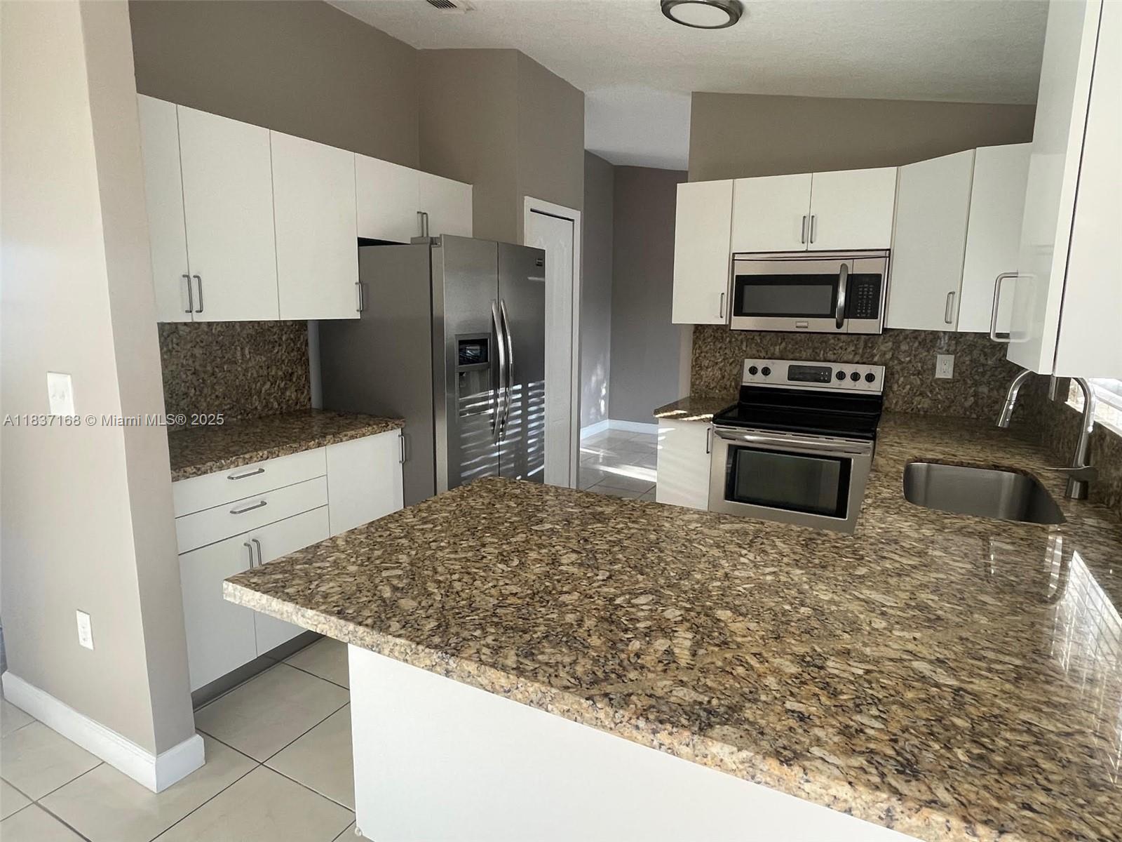 Property photo # 4
