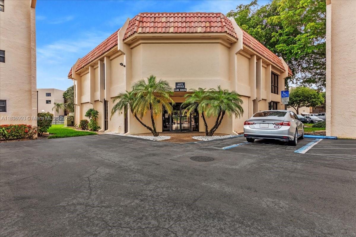 6555 W Broward Blvd #300, Plantation, Florida image 38