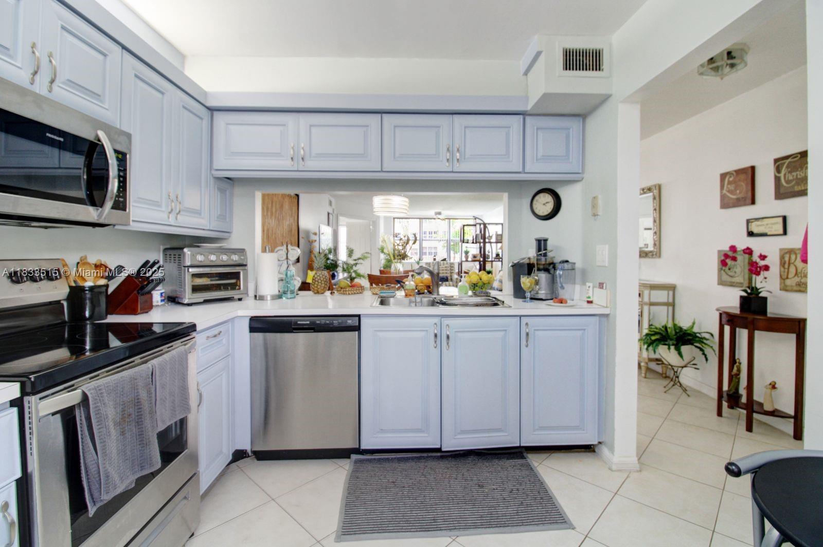 2524 NW 104th Ave #101, Sunrise, Florida image 6