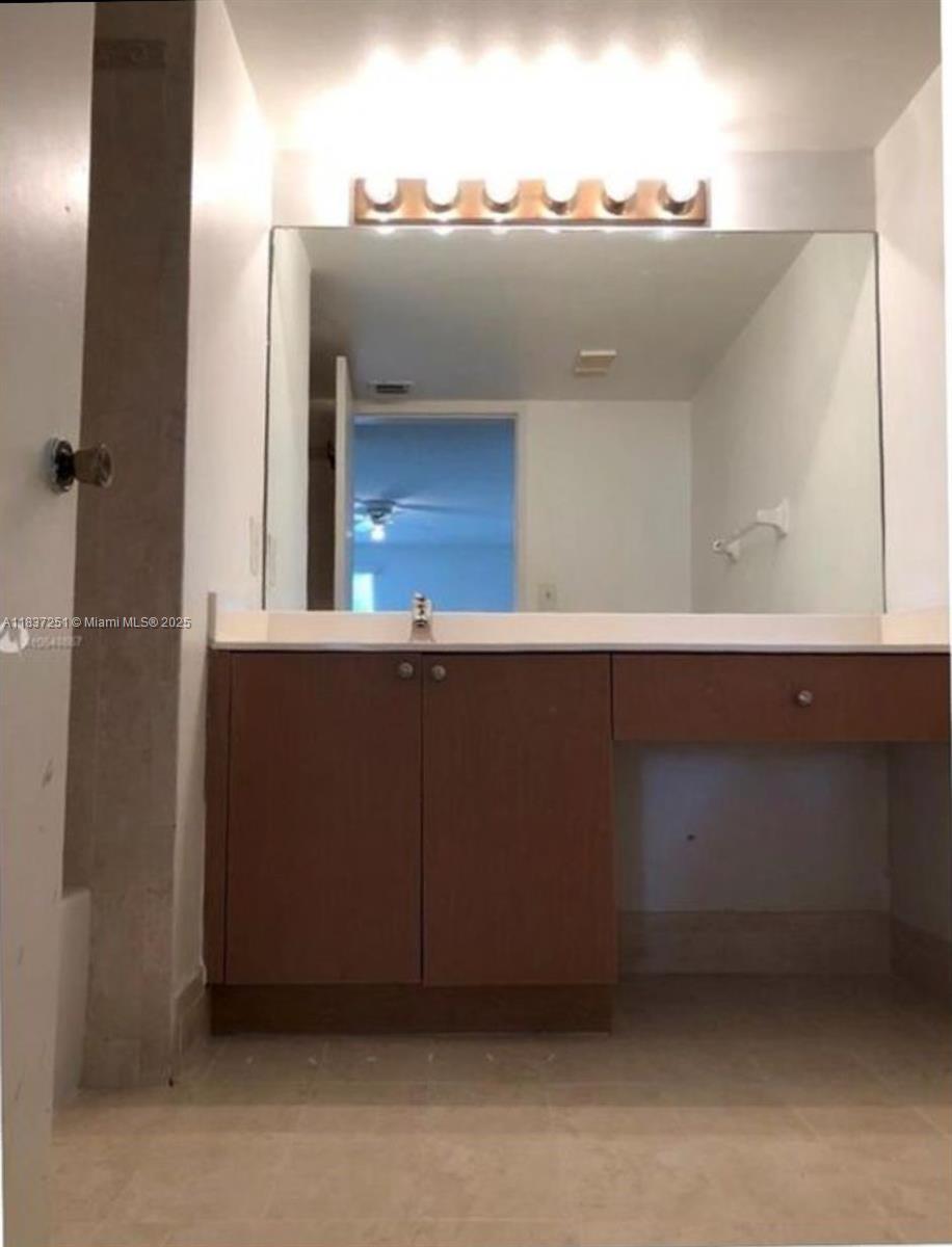4653 NW 97 #21, Doral, Florida image 7