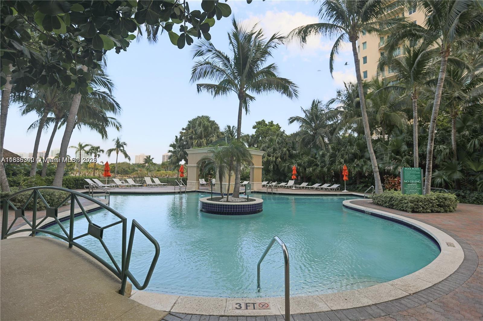 19501 W Country Club Dr #1611, Aventura, Florida image 33