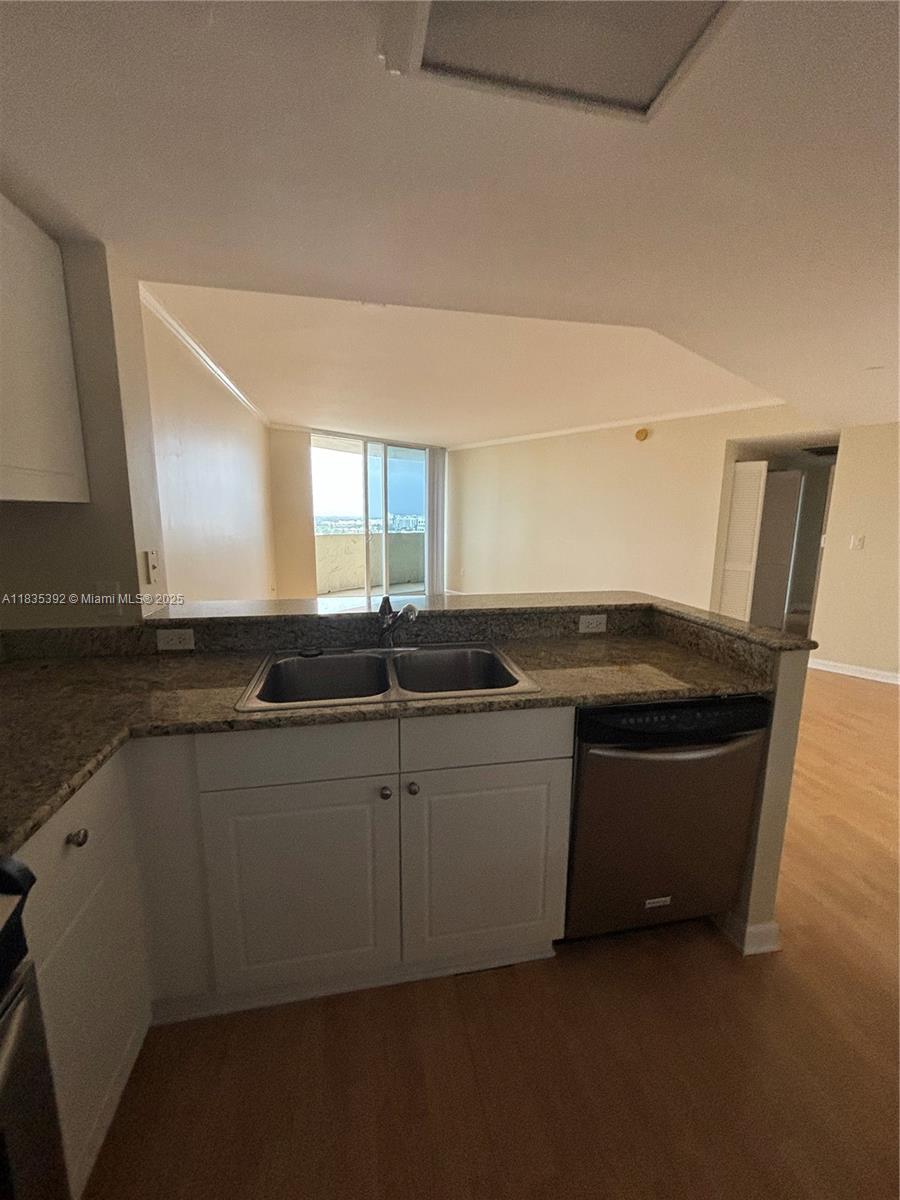 19501 W Country Club Dr #1611, Aventura, Florida image 6