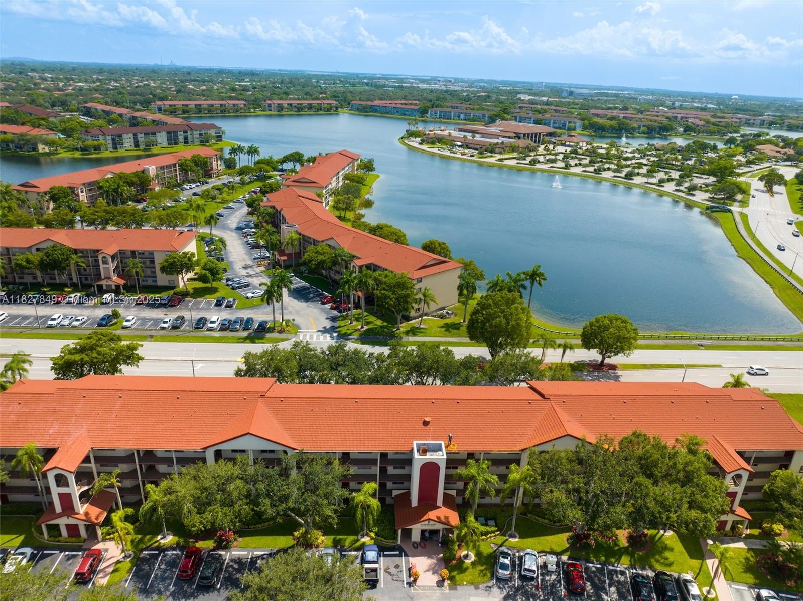 1000 SW 128th Ter #312V, Pembroke Pines, Florida image 1