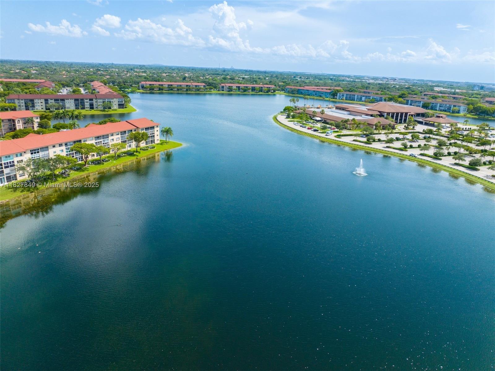 1000 SW 128th Ter #312V, Pembroke Pines, Florida image 19