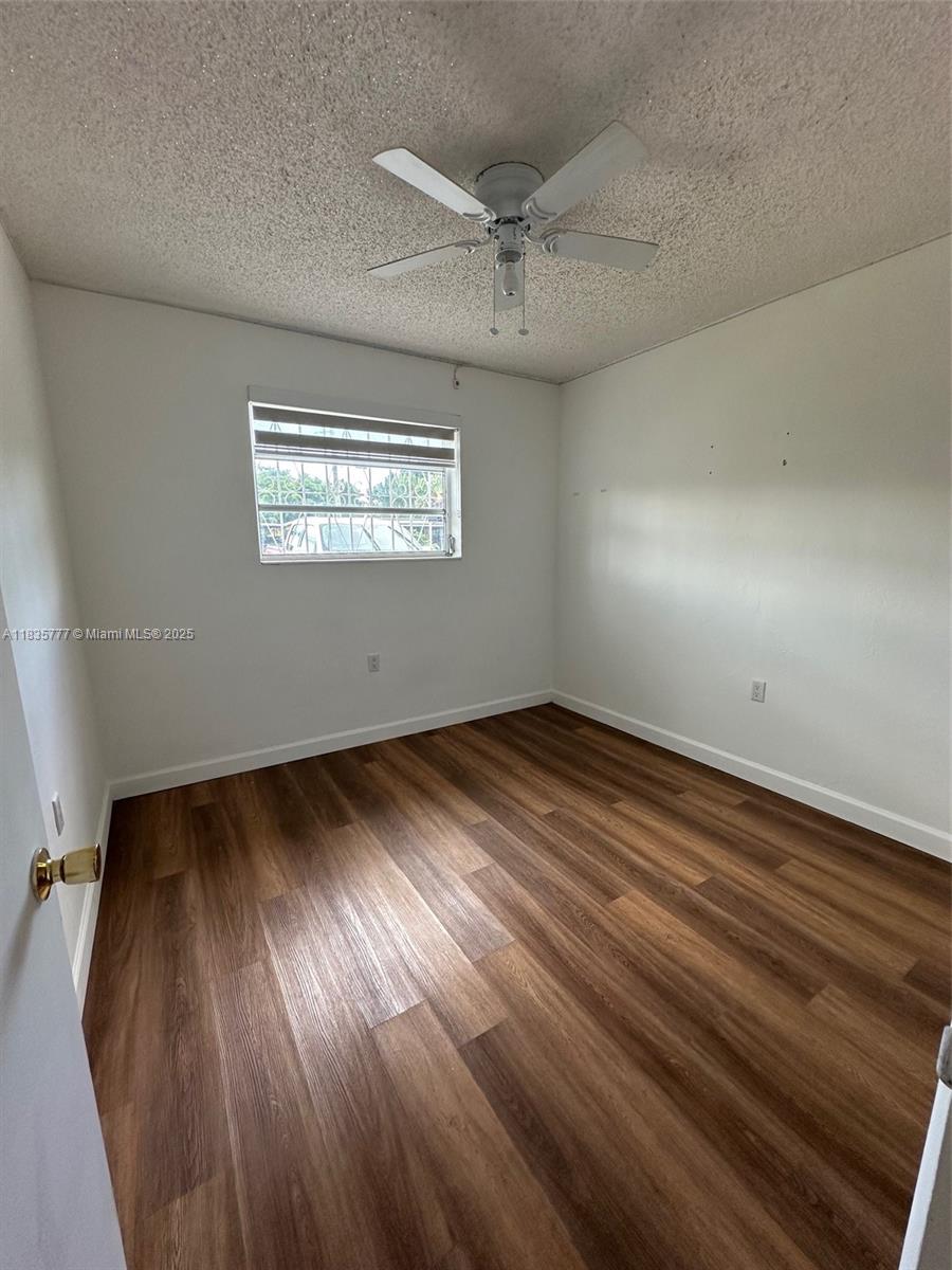 6547 SW 35th St, Miami, Florida image 5
