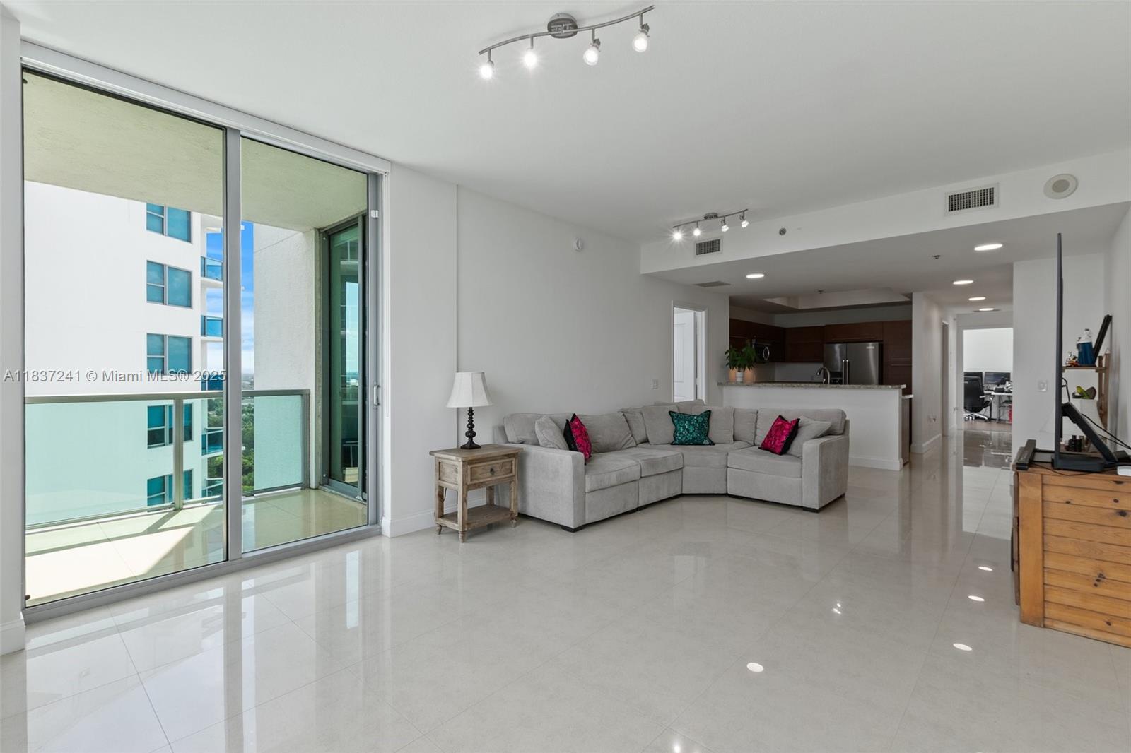 2681 N Flamingo Rd #2508S, Sunrise, Florida image 6