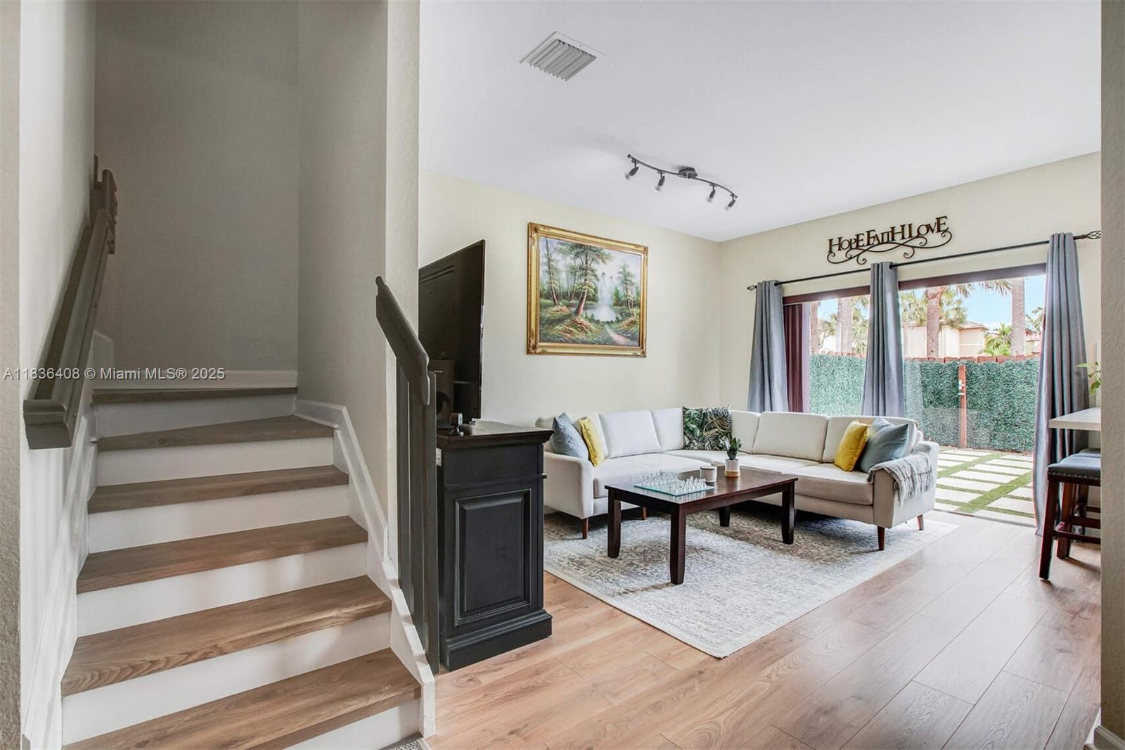 8906 SW 226th Ter, Cutler Bay, Florida image 3