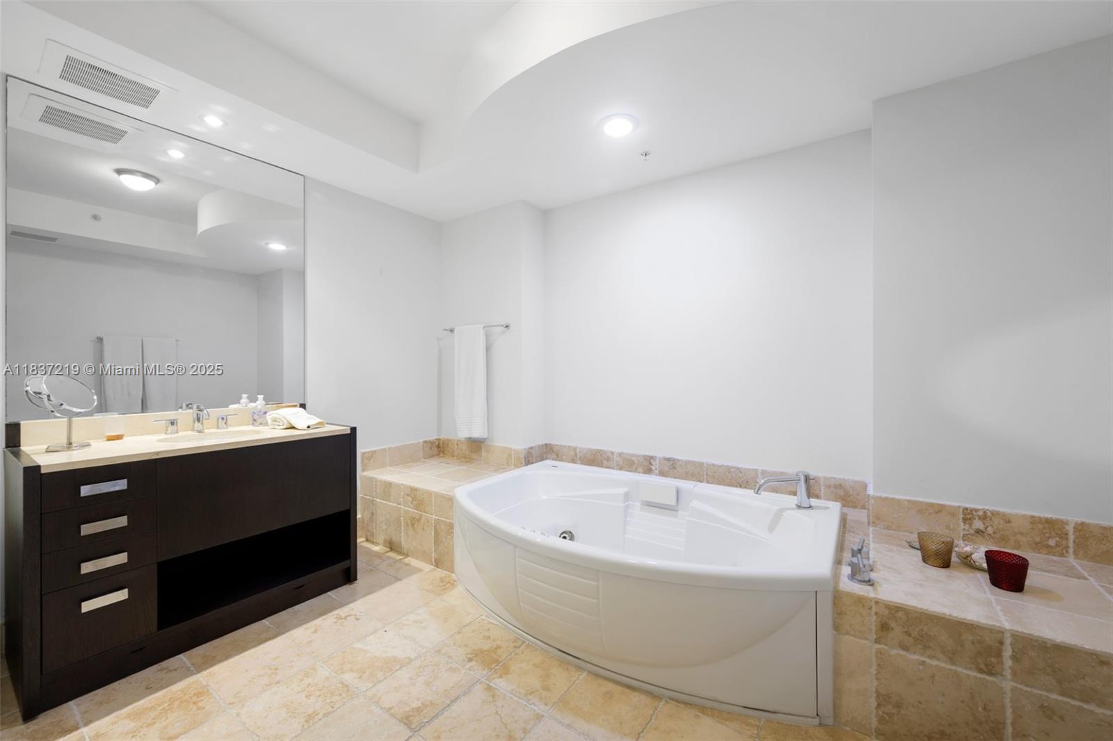 18201 Collins Ave #1006, Sunny Isles Beach, Florida image 14