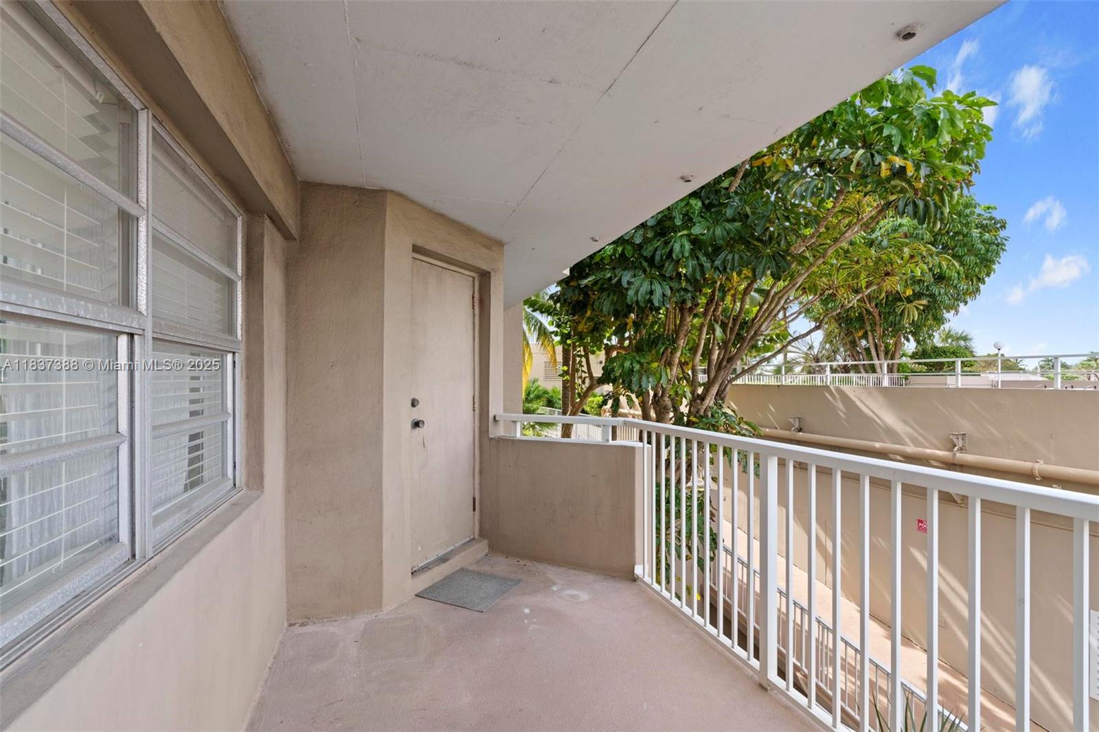 Residential, Hallandale Beach, Florida image 17
