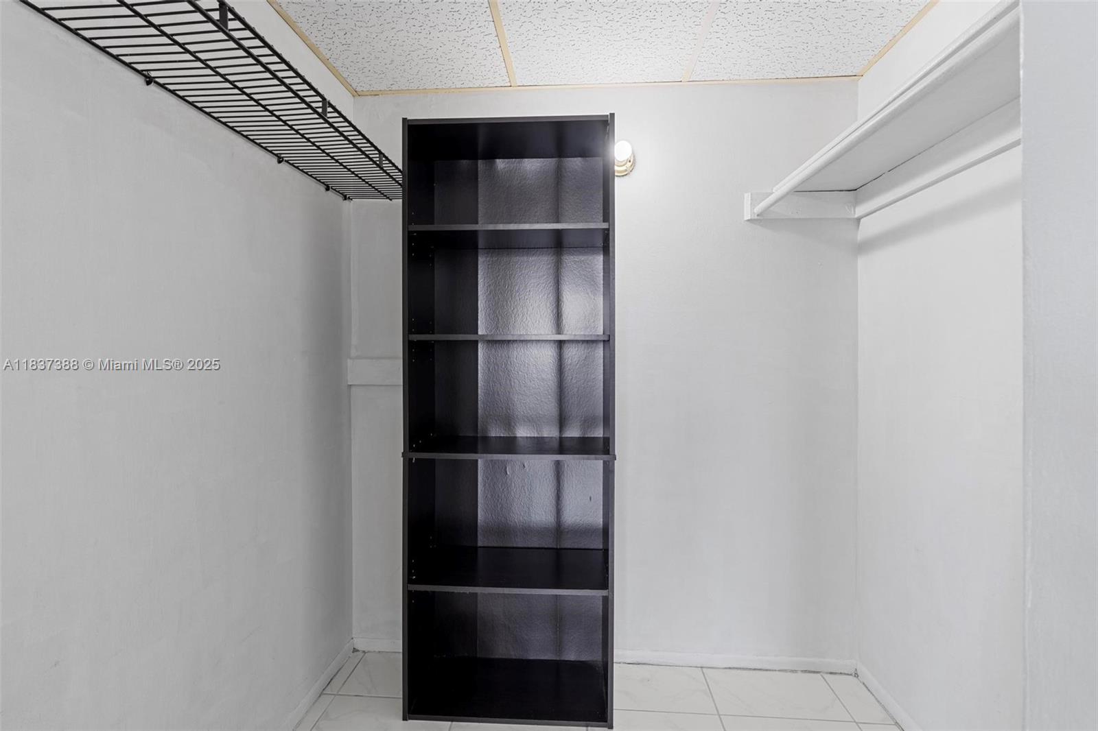 Residential, Hallandale Beach, Florida image 27