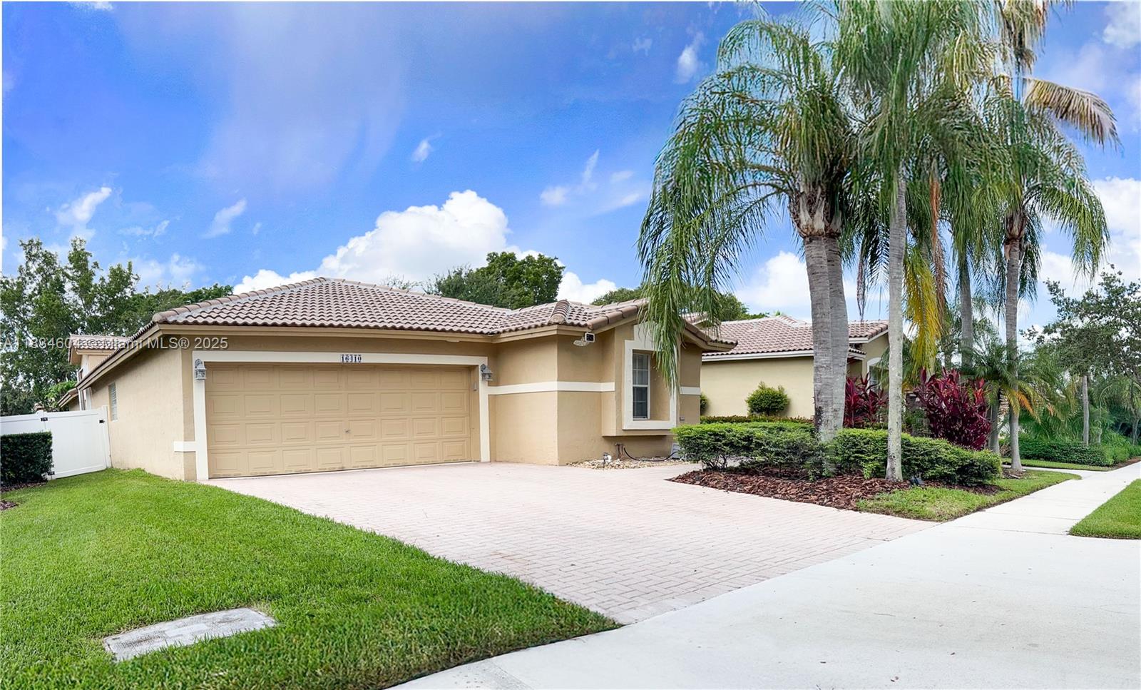 16410 Sapphire Bnd, Weston, Florida image 1