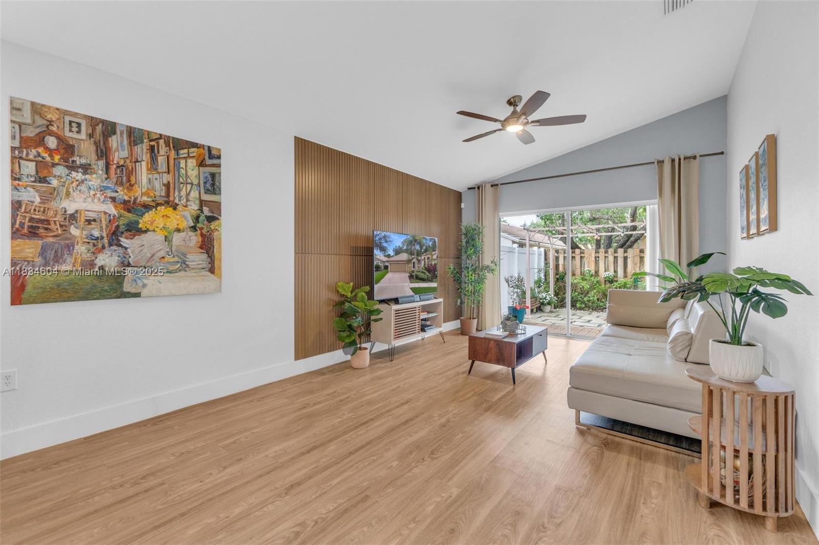 16410 Sapphire Bnd, Weston, Florida image 18