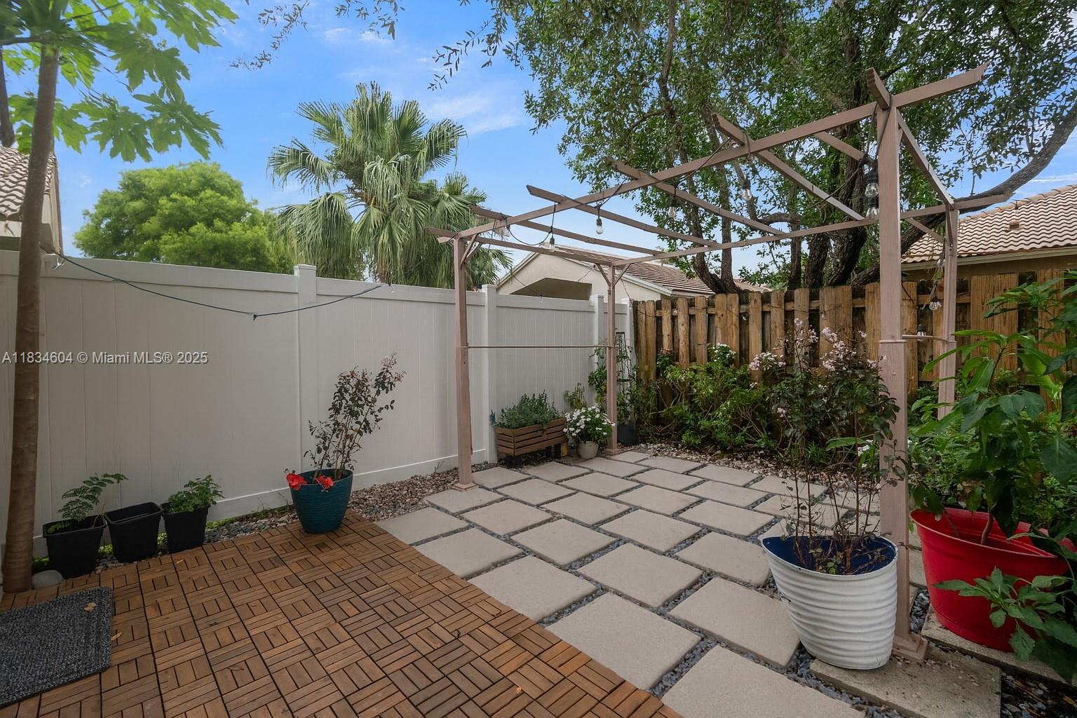 16410 Sapphire Bnd, Weston, Florida image 21