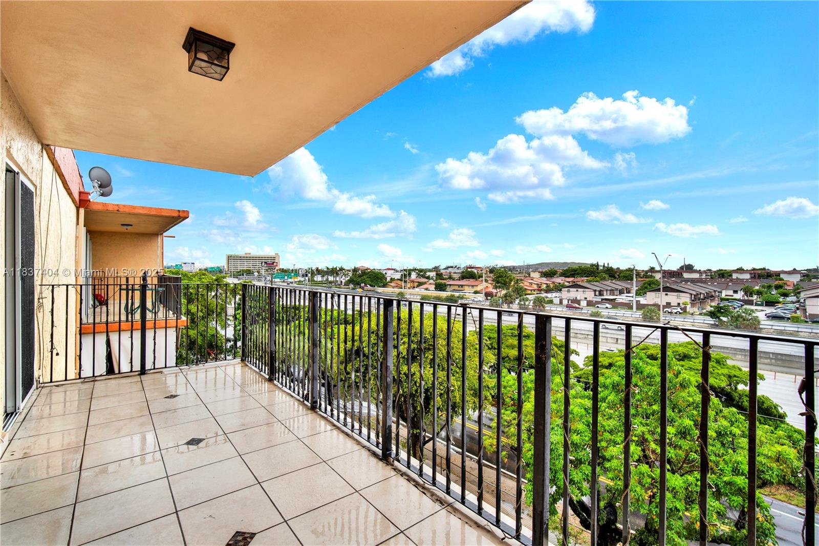 1990 W 56th St #1407, Hialeah, Florida image 20